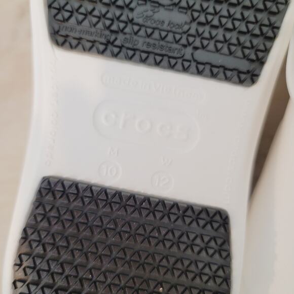 NWT Crocs White Unisex-Adult Bistro Clogs, Slip Resistant Work Shoes Sze M10/W12 - Picture 8 of 10